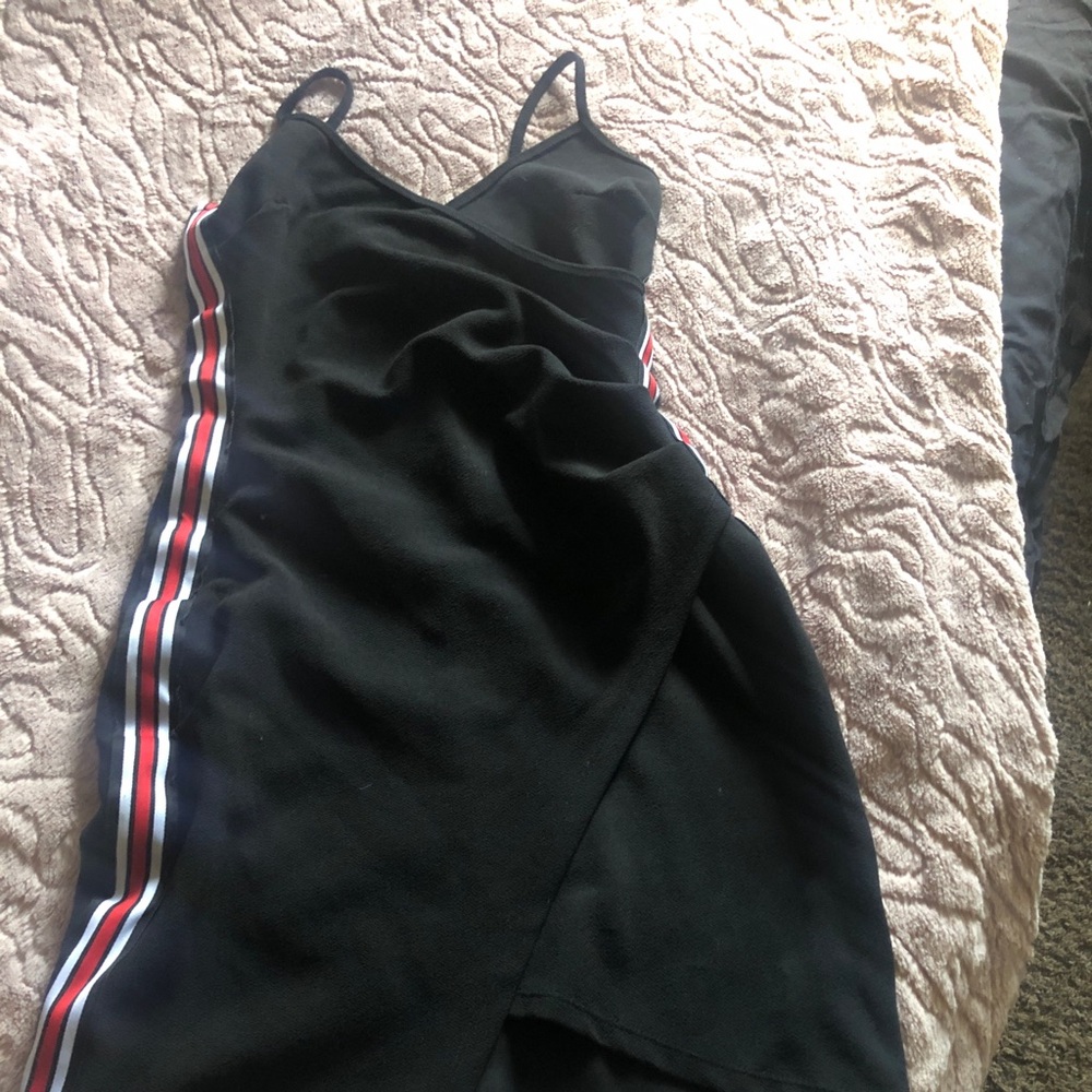 CUTE CUTE dress figure flattering size medium